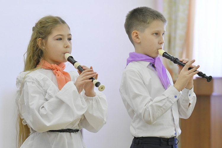 Незнайкины уроки. Путешествие в страну надувных инструментов