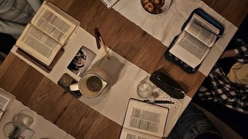 Обсуждение Евангелия в Агапе