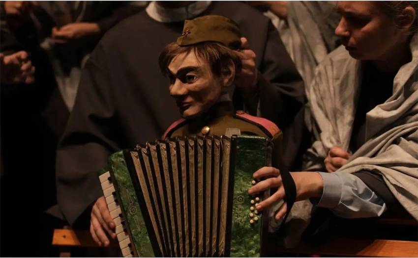 Женский фронт. Луганский академический театр кукол